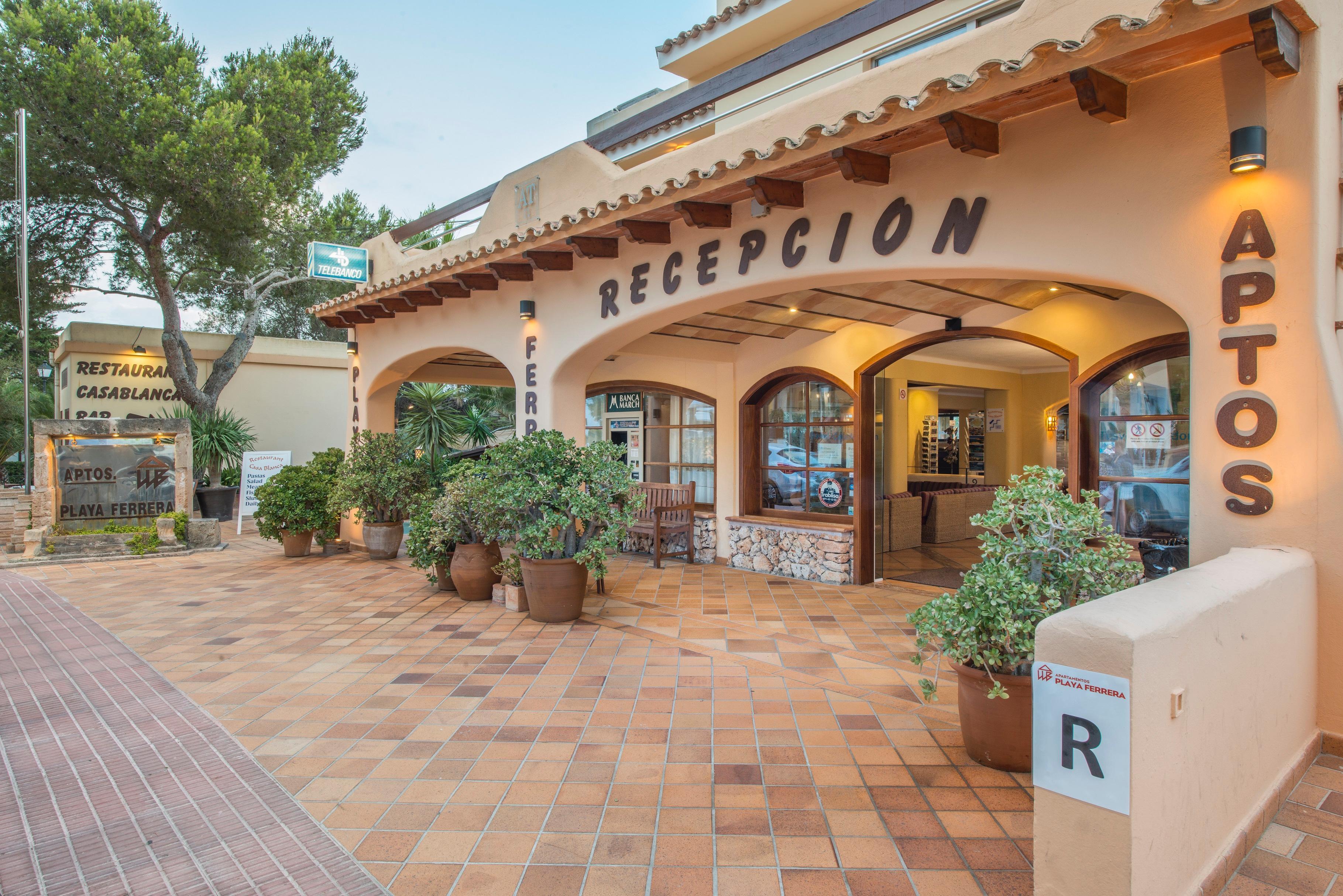 Apartamentos Playa Ferrera Cala Ferrera  Extérieur photo